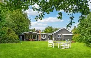 2 Bedroom Stunning Home In Jægerspris - Hundested