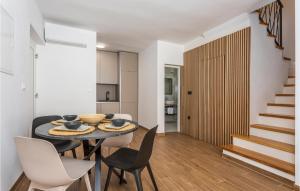 Beautiful Home In Njivice With Kitchen