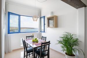 Casa Costa Jameos - apartamento frente al mar con vistas al océano