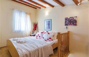 1 Bedroom Stunning Apartment In Rovinj 