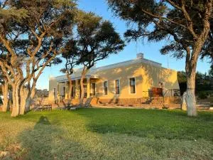 Hohewarte Guestfarm - Ondekaremba