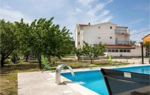 Cozy Home In Neoric With Wifi - Gizdavac