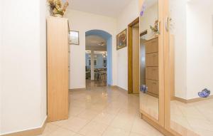 4 Bedroom Amazing Apartment In Labin