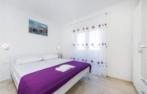 Two-Bedroom Apartment In Maslenica