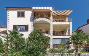Two-Bedroom Apartment In Rabac
