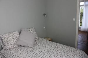 Appartements T2 Gautier proche Cite Medievale parking prive : photos des chambres