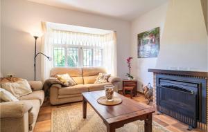 Gorgeous Home In Chiclana De La Fronter