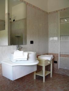 La Foresteria di Borgogelsi Apartments