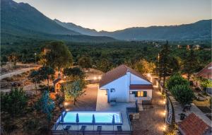 2 Bedroom Nice Home In Rascane