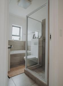 Calm Blouberg Beach Apt - Gated & Lift Access