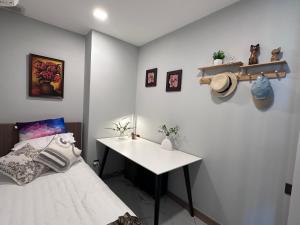 African delight in Chiang Mai Astra sky river