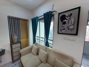 Chic Home - Bright 1 BHK close to Lilavati Hospital, Bandra west 602
