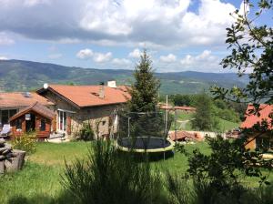 Maison avec piscine couverte 8 chambres 22 personnes au coeur de la nature