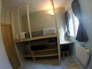 Maison avec piscine couverte 8 chambres 22 personnes au coeur de la nature