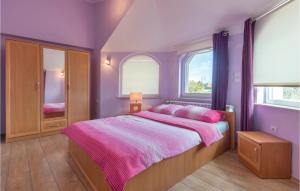 Amazing Apartment In Fazana With Wifi