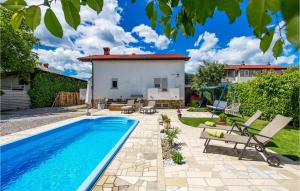 2 Bedroom Amazing Apartment In Drazice