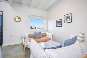 Just Steps Away From Hampton Beach - Black Rock North