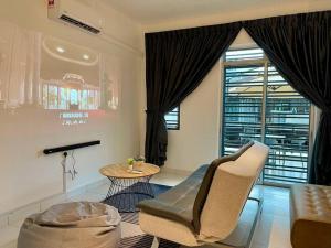 Lovely Modern Home 4 Bedroom Mount Austin JB