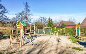 4 Bedroom Beautiful Home In Wemeldinge