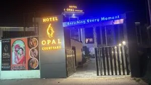 Hotel Opal Courtyard - Sikandra