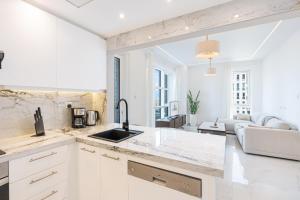 Exclusive Home Steps away from Burj & Dubai Mall