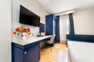 Phòng Hảo Hạng Có Giường Đôi (Premium Room with Double Bed)