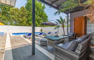Beautiful Home In Banjole With Kitchen 