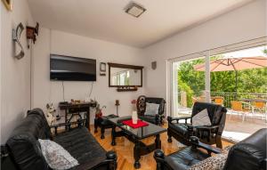 3 Bedroom Pet Friendly Home In Sumet 