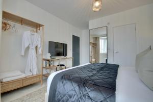 Clover lodge Portsmouth luxury home with off road free parking