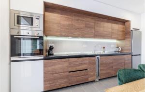 Gorgeous Apartment In Premantura 