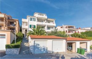 Amazing Apartment In Rabac With Kitchen 