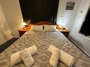 6-BR house in prime location with fantastic views