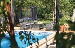 Three-Bedroom Holiday Home In Dicmo