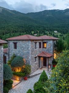 Ostra Menalon Luxury Suites