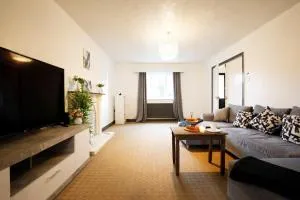 Stunning 4-Bedroom Didsbury Home - Timperley