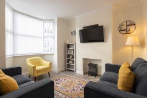 Host & Stay - Seascape