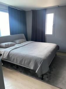 Modern haebangchon apartment