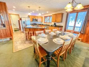 Stemwinder 10 EZ Slope Side Amazing Location Powder Monkey Lift - 埃尔金斯