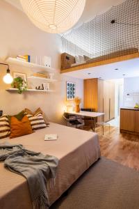 TurnKey I Charles Square Apartments