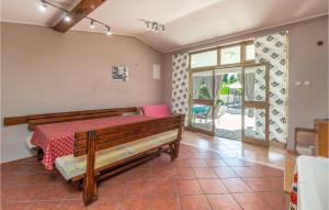 Awesome Apartment In Jadranovo With Wifi 