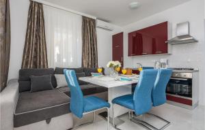 Stunning Home In Privlaka With Wifi