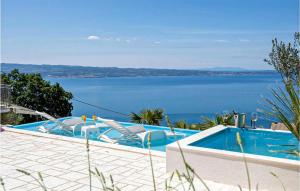 3 Bedroom Beautiful Home In Podstrana 