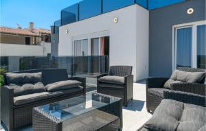 5 Bedroom Stunning Home In Liznjan