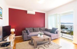 Apartment Obala Kralja Tomislava Vi