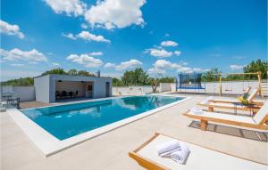 Beautiful Home In Skabrnja With Wifi