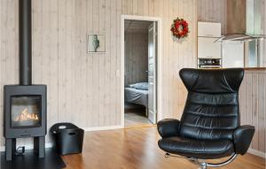 Four-Bedroom Holiday Home In Vaggerlose