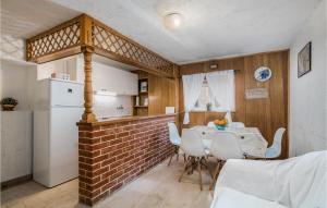 2 Bedroom Gorgeous Home In Baska