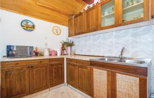 2 Bedroom Beautiful Apartment In Stolac 