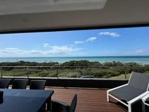 Rye home with the best views! - Rosebud