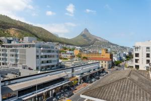 Luxe Stays Sea Point, Rooftop Pool Deck